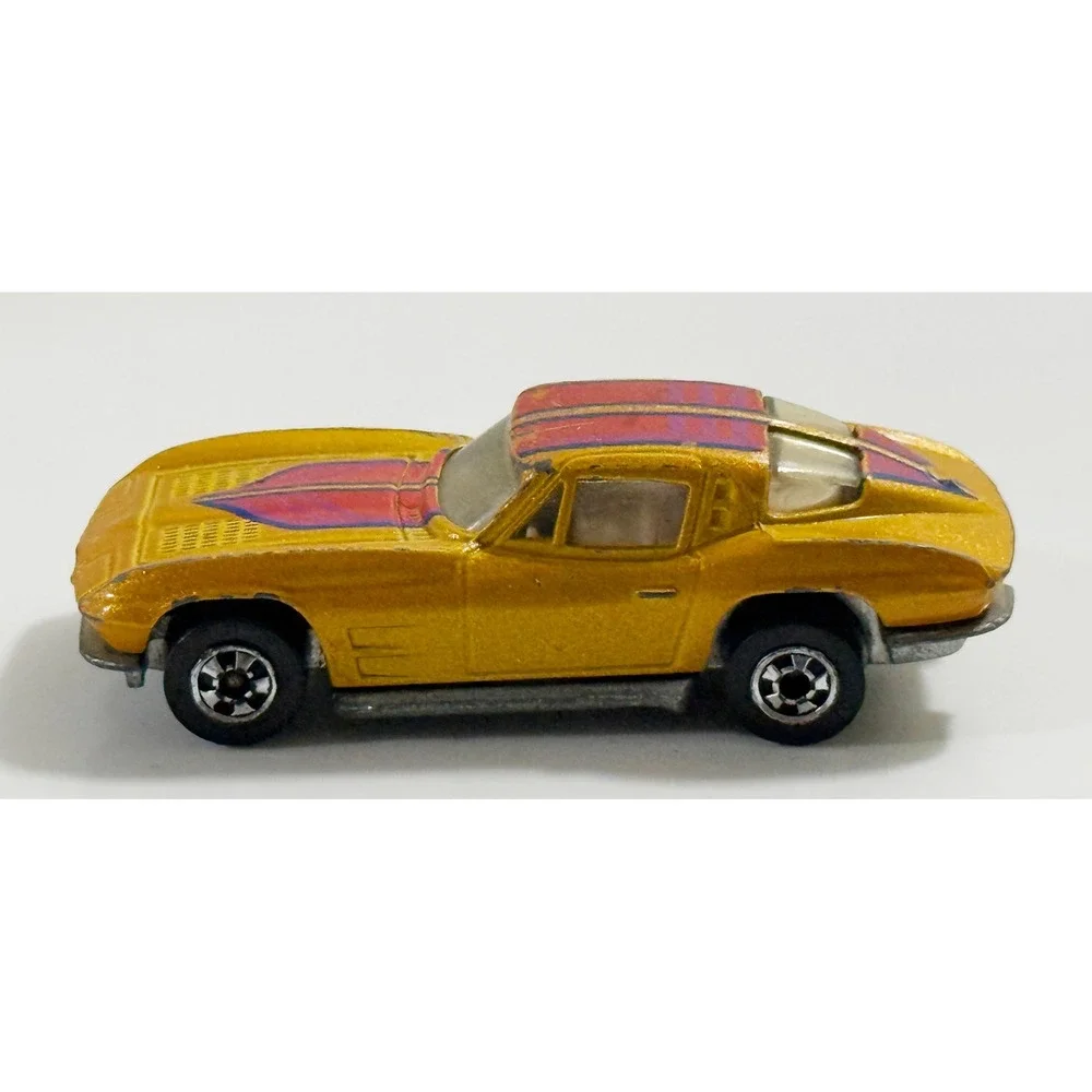 Hot Wheels 63 Corvette Stingray 1:64 Gold Split Window 1979 Hong Kong Casting